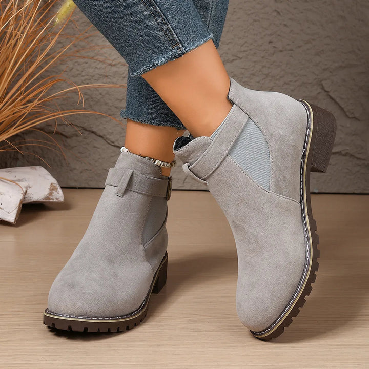 Gisarae - Elegant Vintage Style Flat Leather Ankle Boots